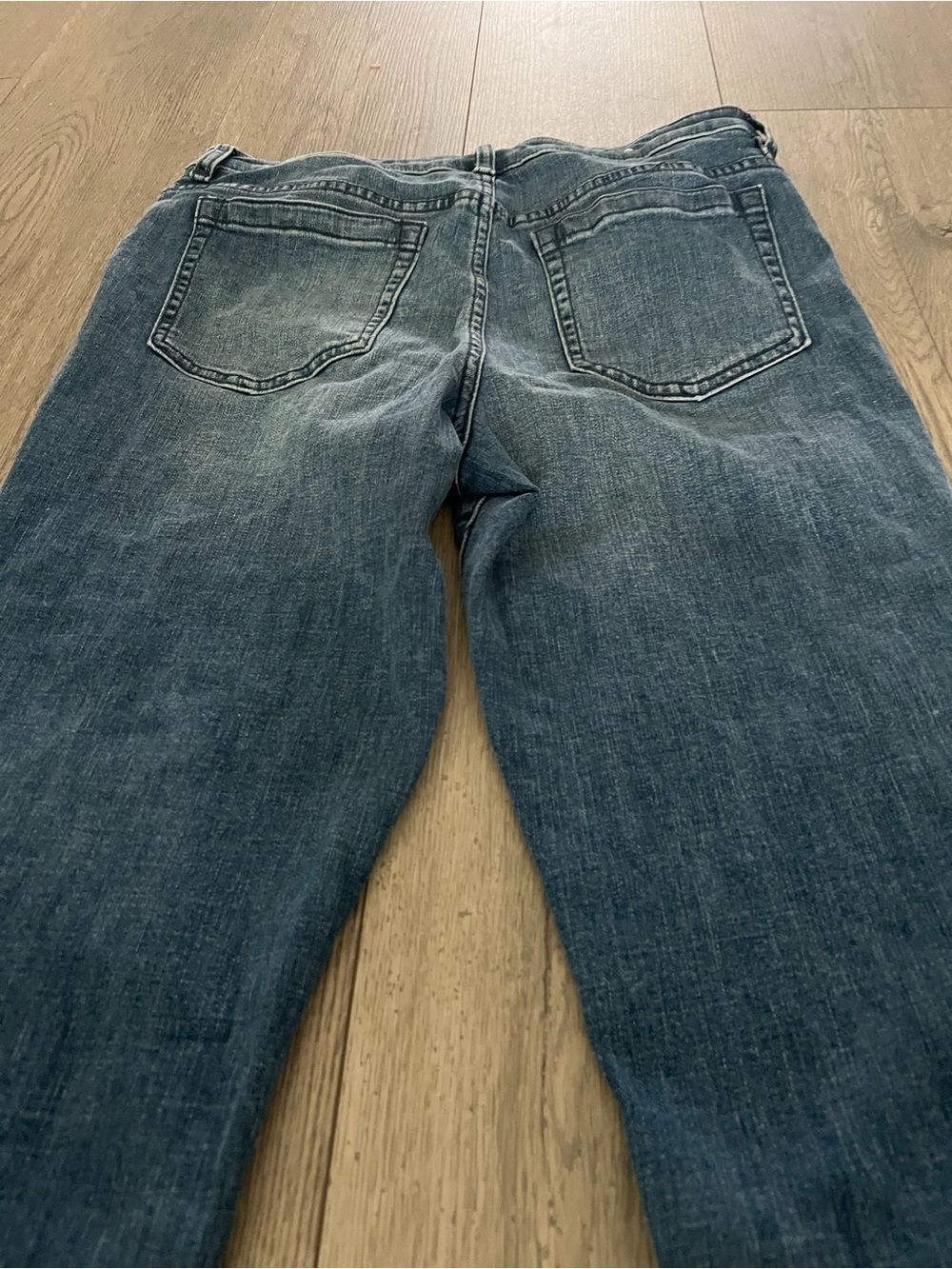Vince Camuto Women's Cropped Denim Jeans - Medium Blue Wash